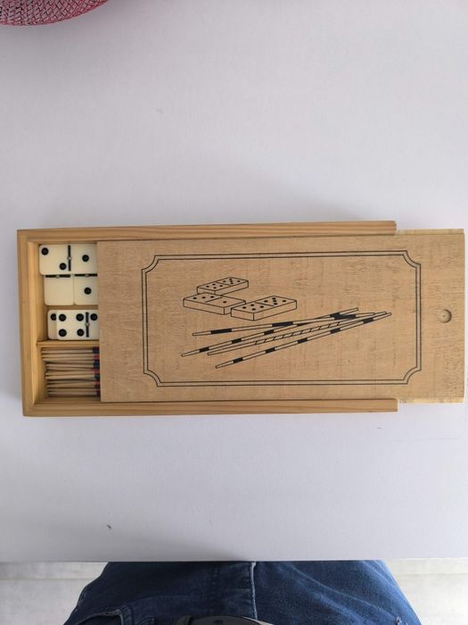 Jogo dominó e mikado