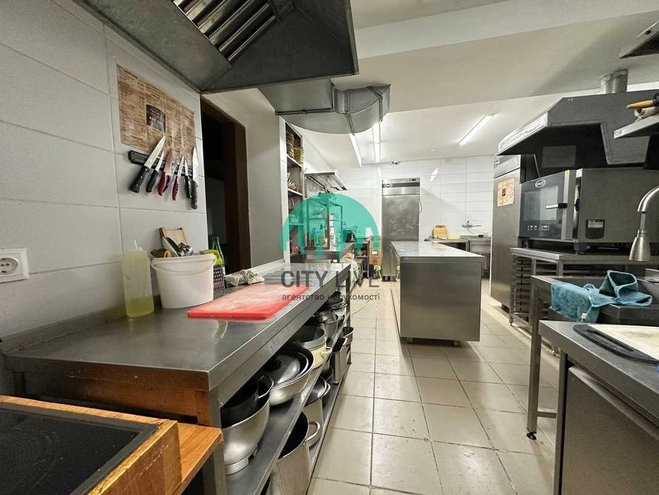 Продаж комерційного приміщення в центральній частині міста(60)