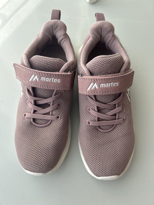 Dziecięce buty sportowe 33