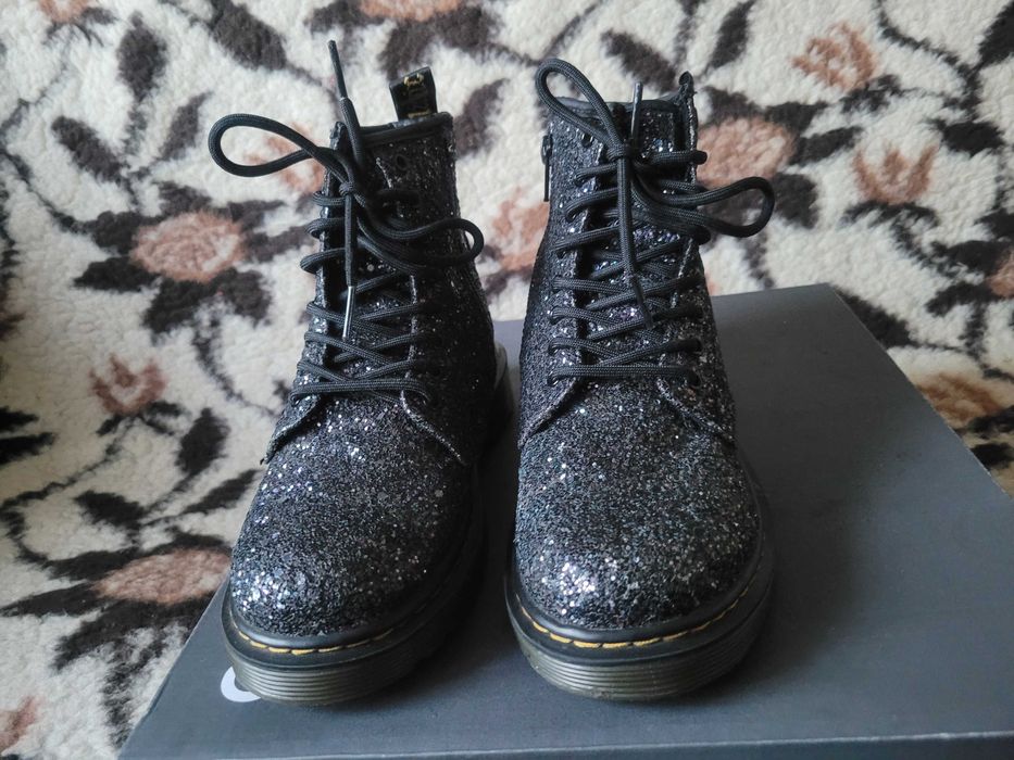 Mega dziecinne botki Dr. Martens 1460 Glitter J r.32 wkł.21 xm