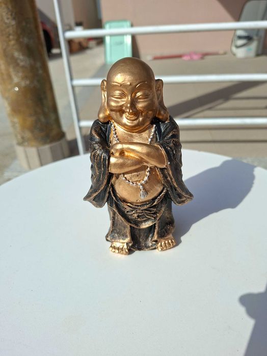 Buda risonho em poliresina