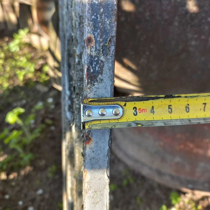 Драбина металева (сходи на другий поверх, горище, сходи до водойми)