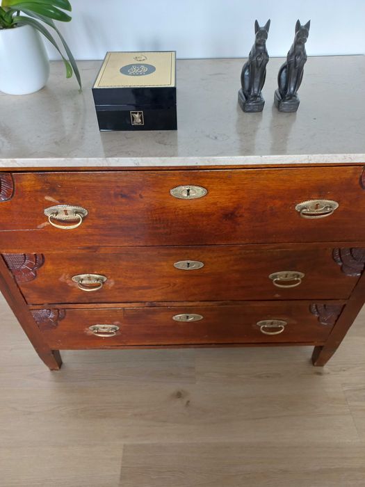 Cómoda antiga inicio Sec. XX