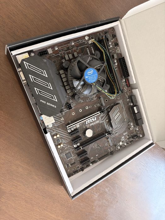 Motherboard MSI Z390-A PRO com ram ddr4 e cpu intel incluído
