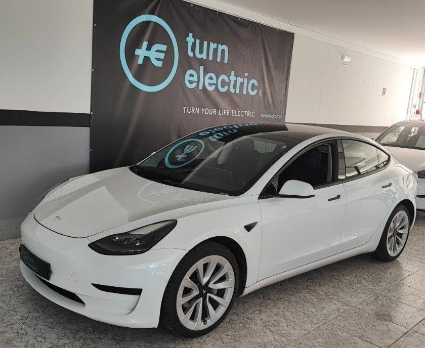 Tesla Model 3 Standard Range Plus RWD