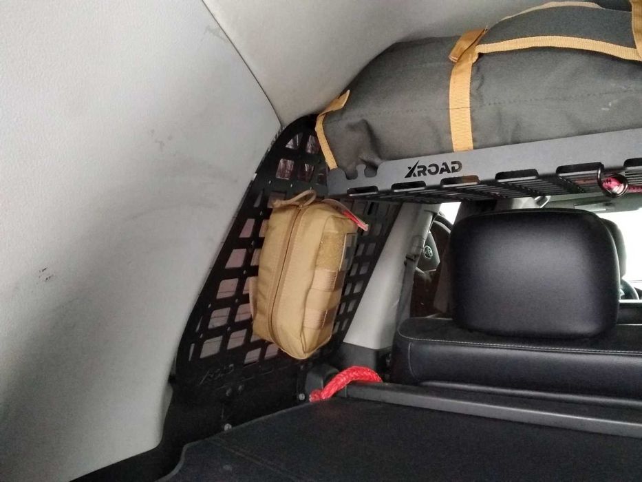 MOLLE-панелі на вікна Toyota Land Cruiser 200 / 100 XRoad Органайзер у багажник