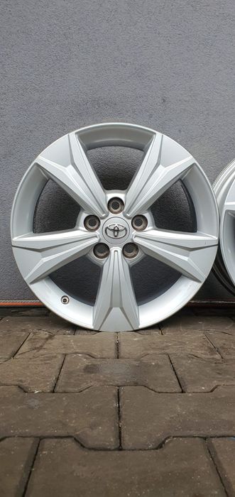 17 5x114,3 Toyota oryginalne