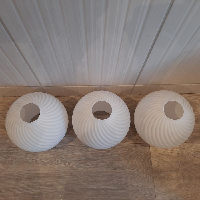 Klosz, klosze szklane do lampy-2 sztuki