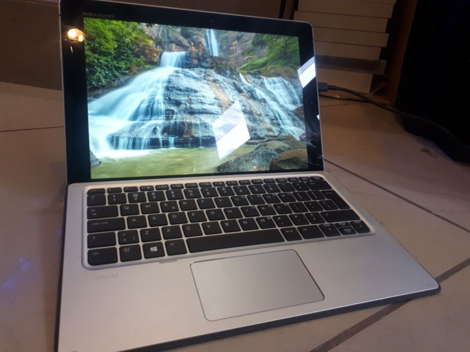 2w1  hp elite x2 m7 8gb 256ssd fhd dotyk tablet