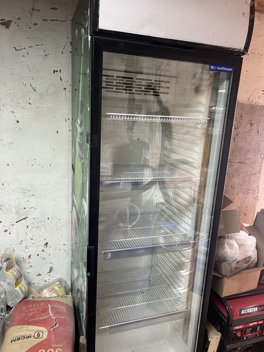 Продам холодильні вітрини