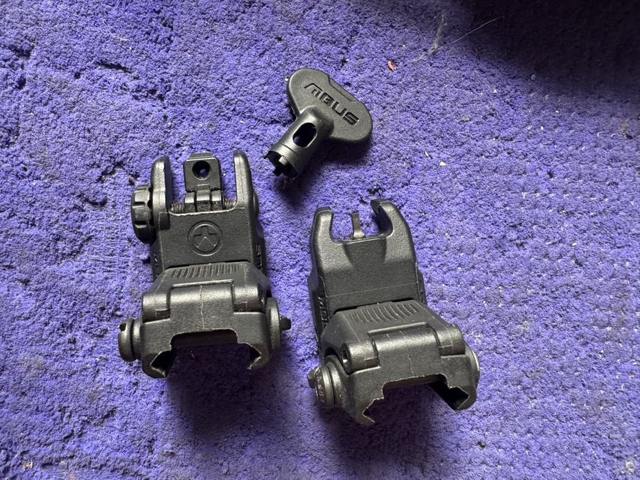 Механічні прицільні Magpul MBUS