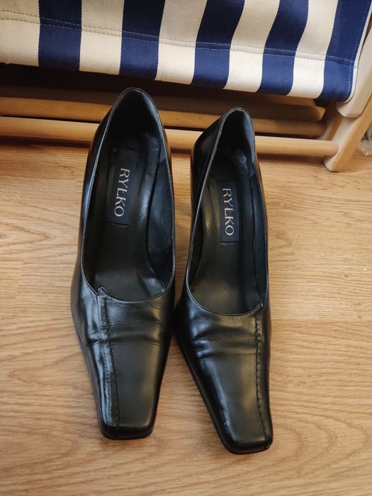 Skórzane czółenka