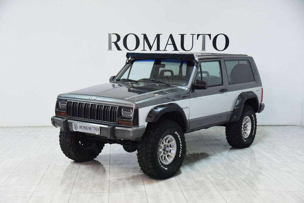 Jeep Cherokee