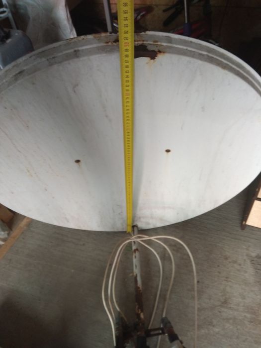 Продам супутникову антену б/у,спутниковую антену.