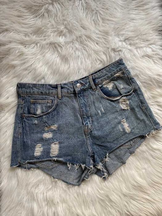 Jeansowe spodenki z wysokim stanem M/S H&M poszarpane nogawki