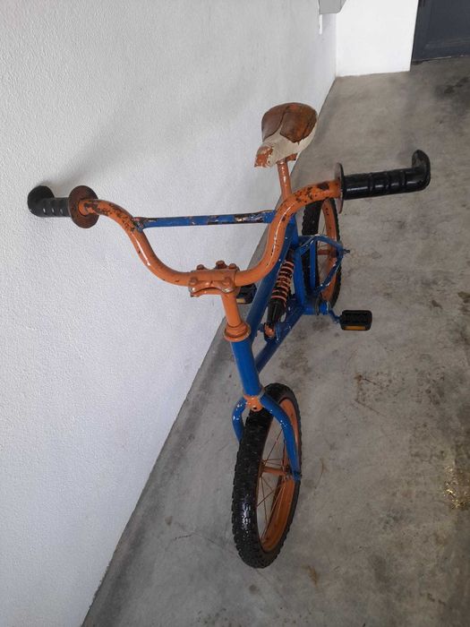 Bmx antiga de criança