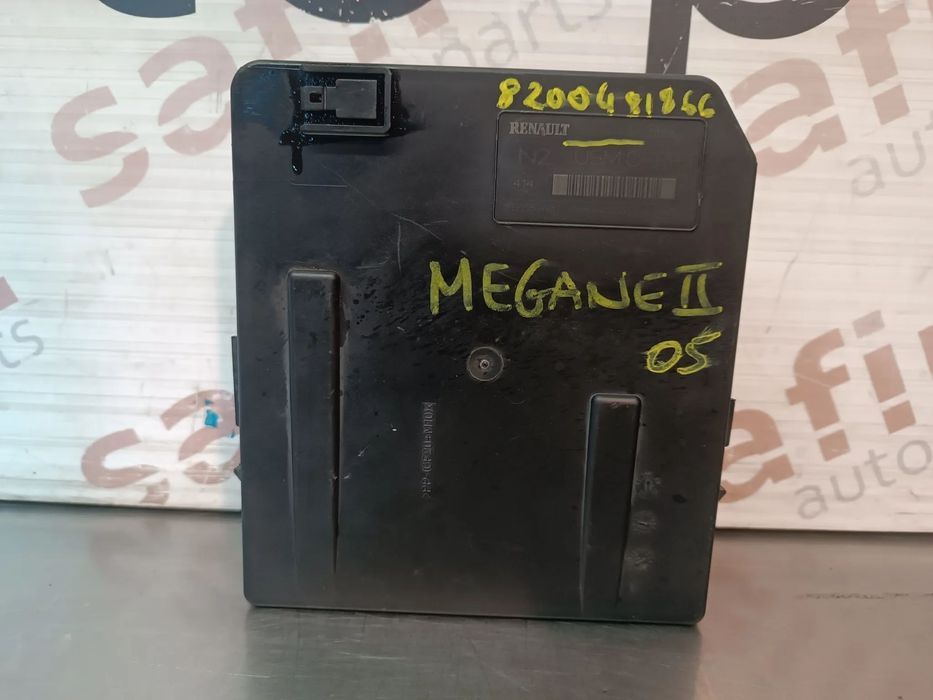CAIXA DE FUSIVEIS USM N2 RENAULT MEGANE II / SCENIC II 8200481866
