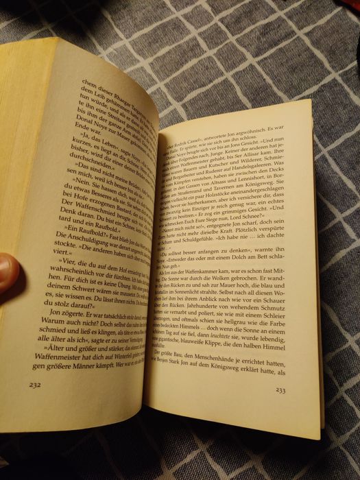 Livro George RR Martin - Guerra dos Tronos em alemão