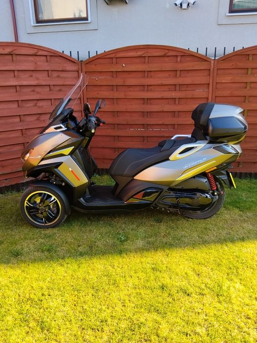 Skuter Peugeot metropolis SW