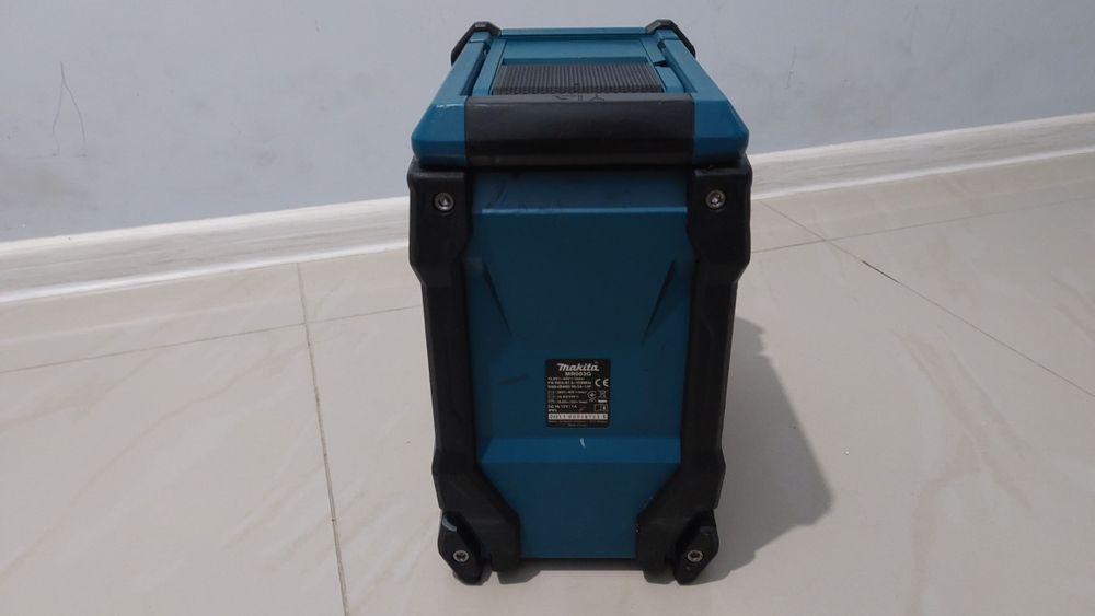 Makita Радіоприймач акумуляторний Makita MR003G