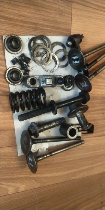 Рокер 2е коромысло клапана