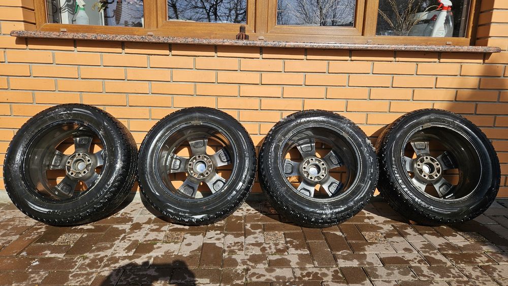 Комплект дисків з зимовою гумою 215 55 16. 5×114.3 7j et40.