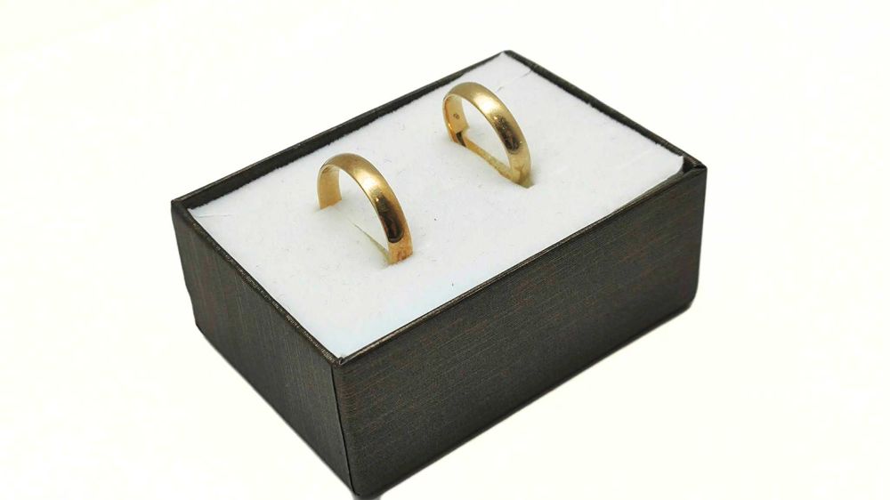 Para pięknych złotych obrączek ślubnych 585 r. 22 / r. 14 6,51 g