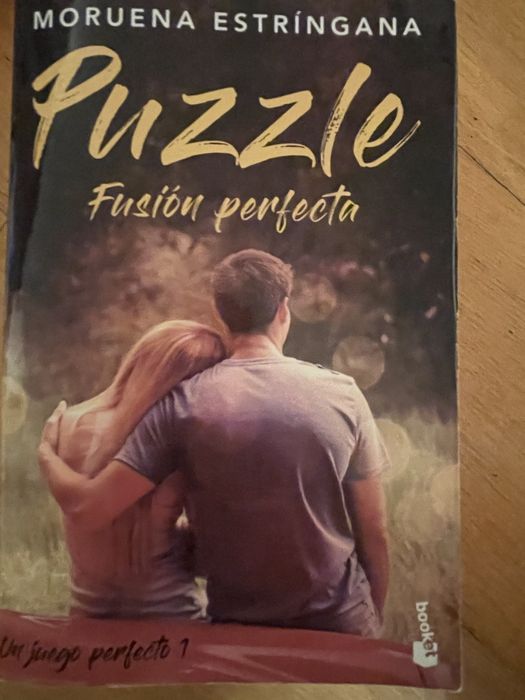 Livros de bolso em 2 mao