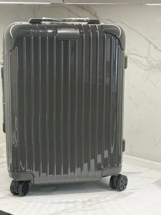 Rimowa essential Cabin  Grey /валіза ручна поклажа / чемодан ручная кладь серый