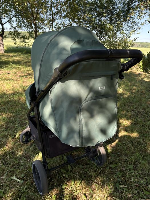 Дитяча прогулянкова коляска Carrello Bravo