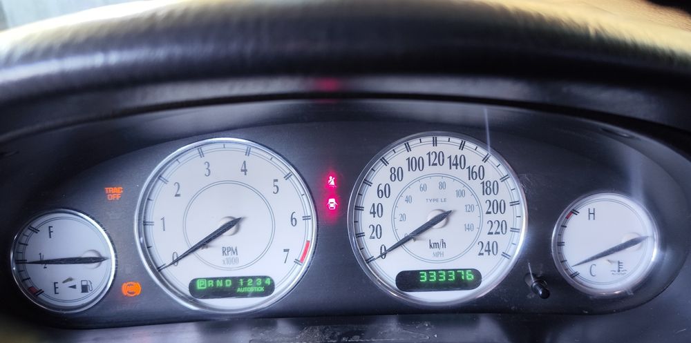 Продам  Chrysler 300M