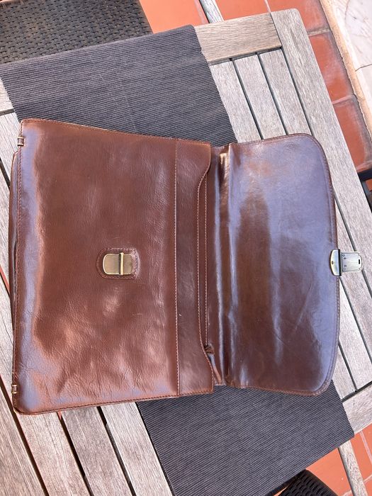 Mala / Pasta de documentos em pele genuína castanha