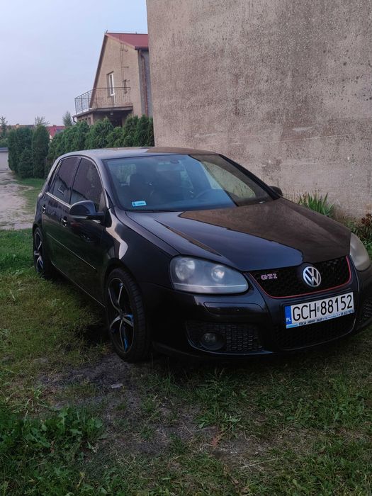 Golf V GTI Pirelli