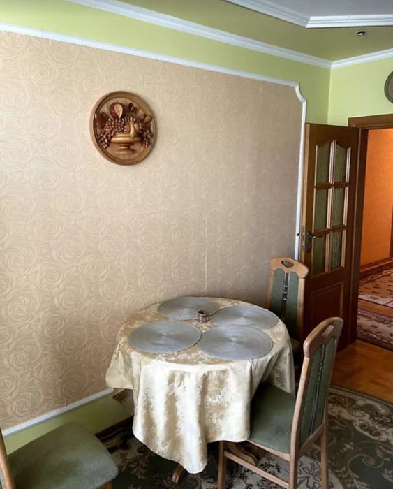 Продаж 3к квартири 116 кв. м на вул. Котляревського