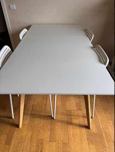 Mesa de Sala Extensível + 4 Cadeiras