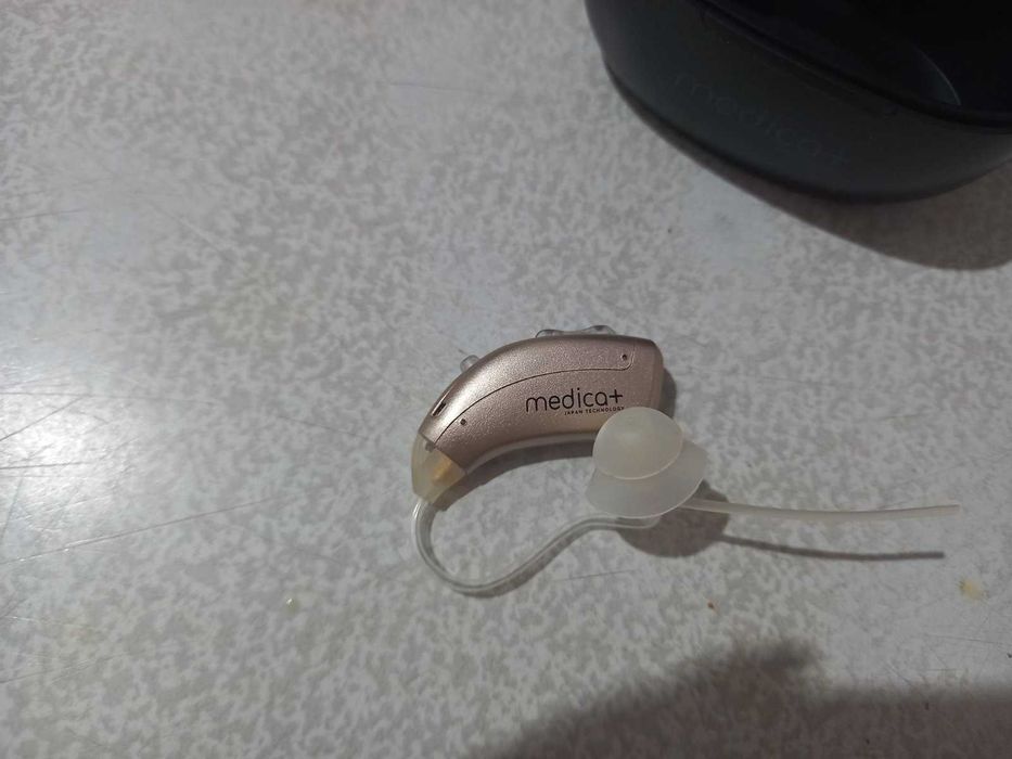 Продам слуховой аппарат Medica +