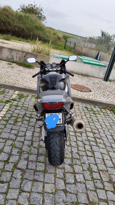 Yamaha thunderace 1000 (FZR)