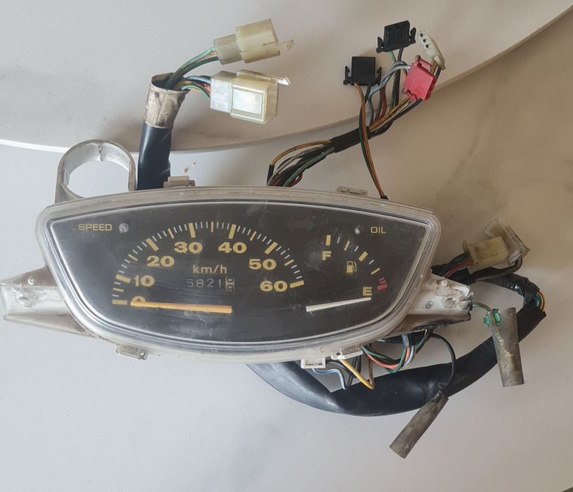 Продам щіток приборів.