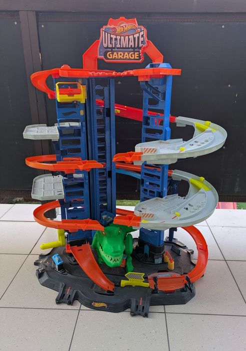 Hot wheels Ultimate garage