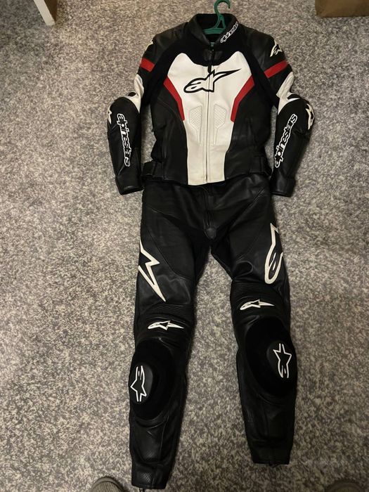 Мотокомбинезон..