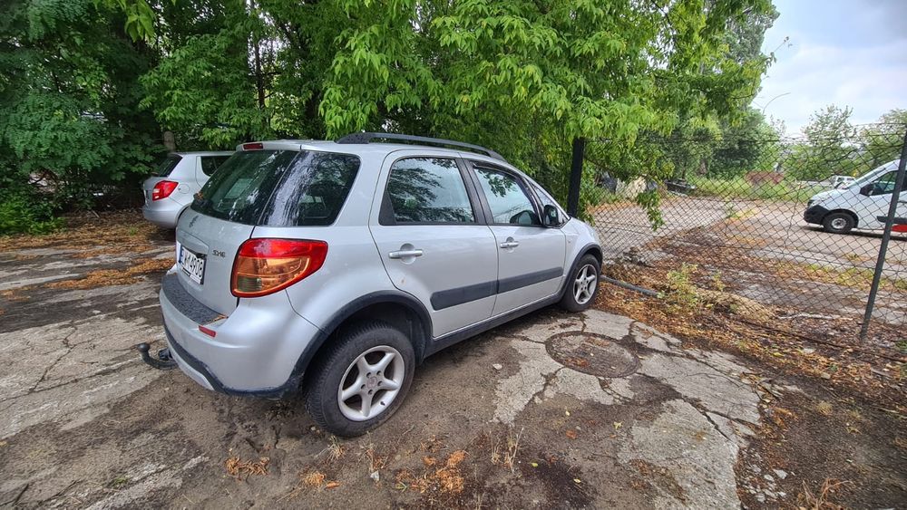Suzuki SX4  uszkodzone