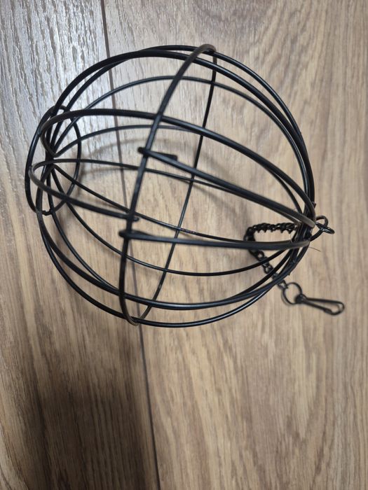 Kula na siano dla świnki morskiej