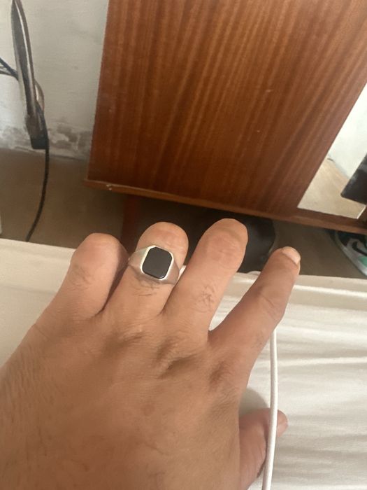 Anel  semi novo vendo