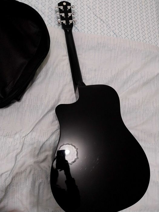 Guitarra como nova.64751023068929121