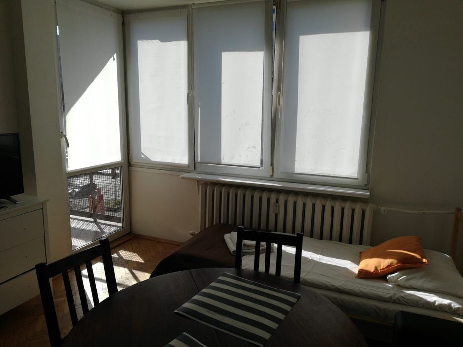 Dwupokojowy apartament w centrum Warszawy przy ul. Srebrnej