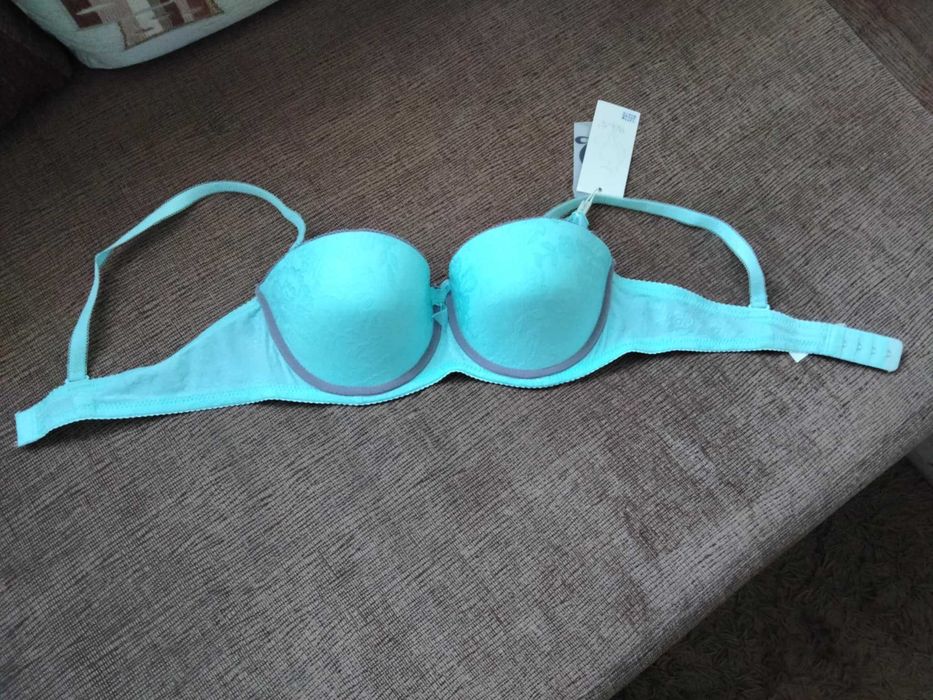 Дуже гарний бюстгальтер балконет бірюзового кольору