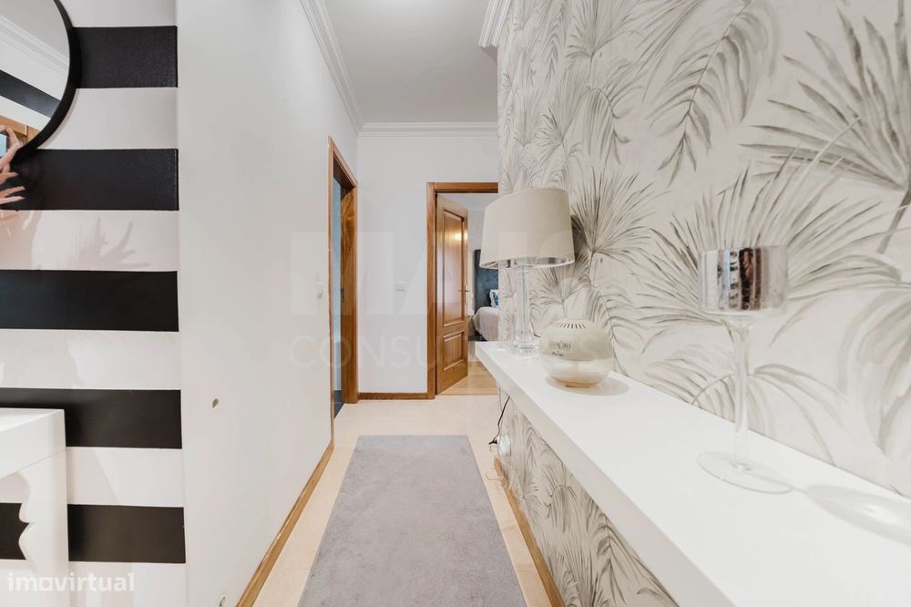 Apartamento T3 com Vista Mar na Praia do Norte — Nazaré, Leiria