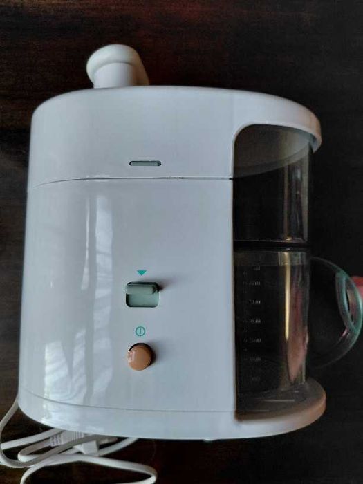Соковижималка Philips HR2823