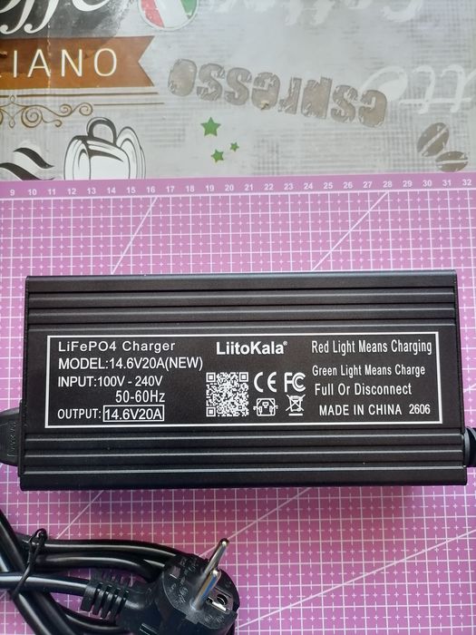 Зарядне для lifеро4 20А