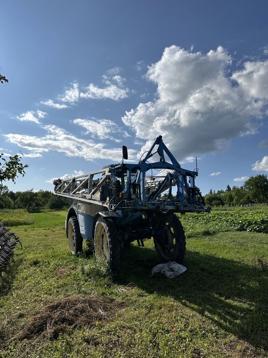 Самохідний оприскувач Matrot 15